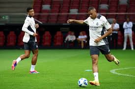 精彩！东港区中小学生羽毛球比赛圆满收官！！.